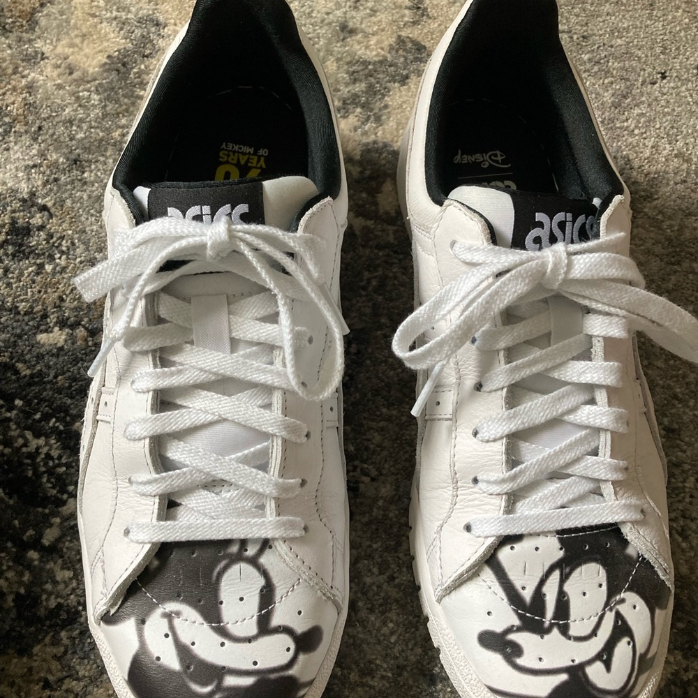 ASICS GEL-PTG x Disney Mickeys 90th Leather Sneakers Mens 9.5 worn once.